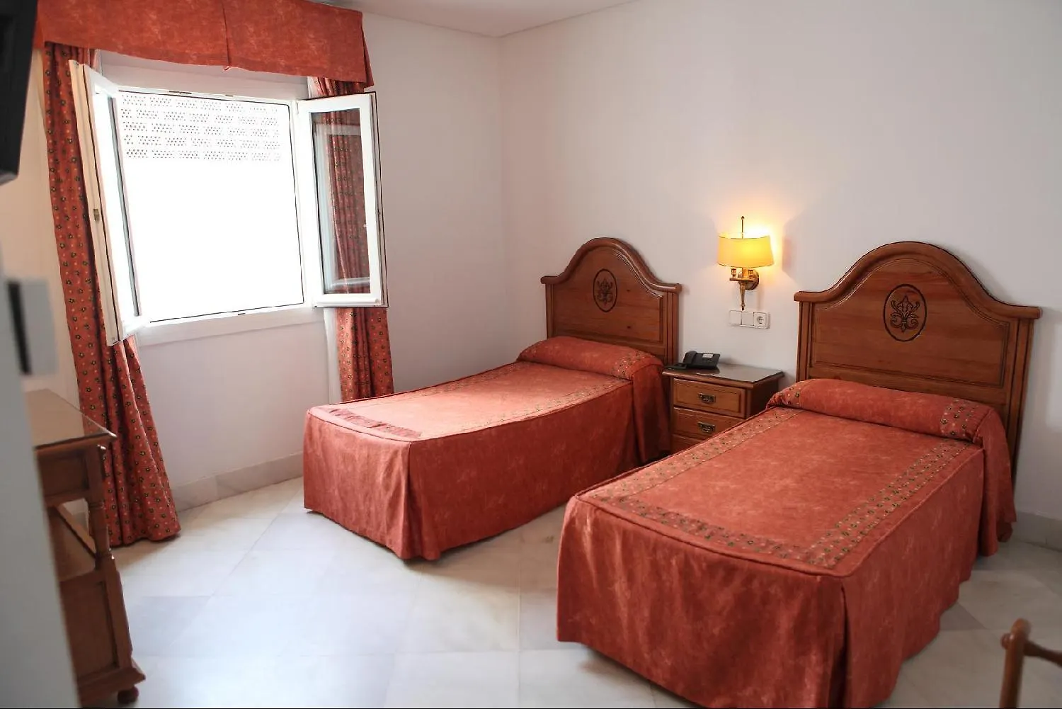 Chaikana El Puerto de Santa Maria Hotel